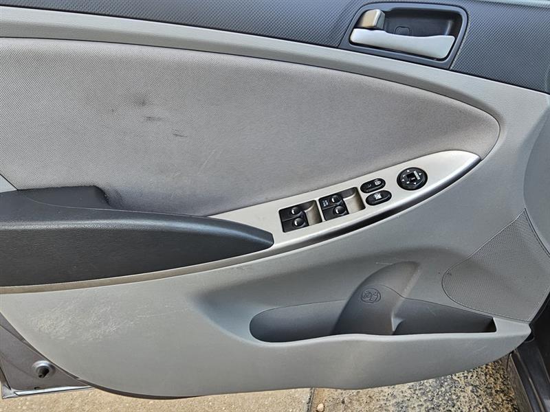 Hyundai Accent SE 4-Door 6A 2017