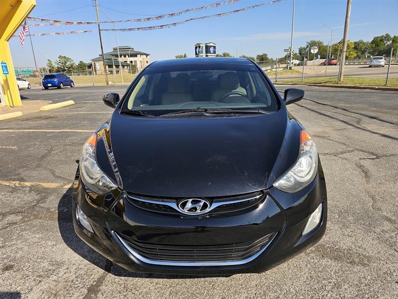 Hyundai Elantra GLS M/T 2013