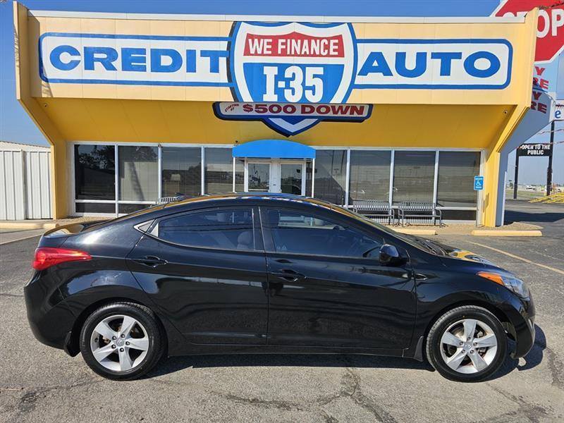 Hyundai Elantra GLS M/T 2013