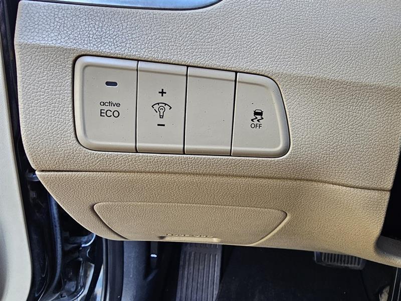 Hyundai Elantra GLS M/T 2013