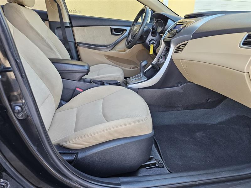 Hyundai Elantra GLS M/T 2013