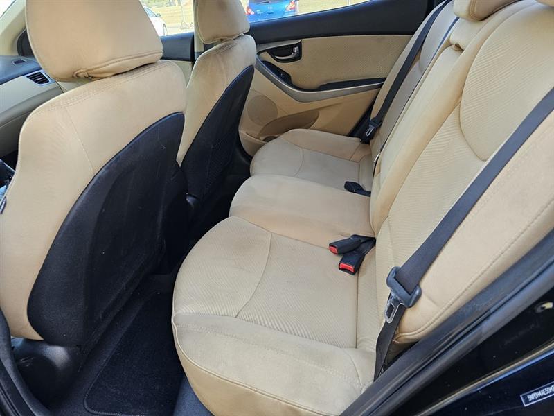 Hyundai Elantra GLS M/T 2013