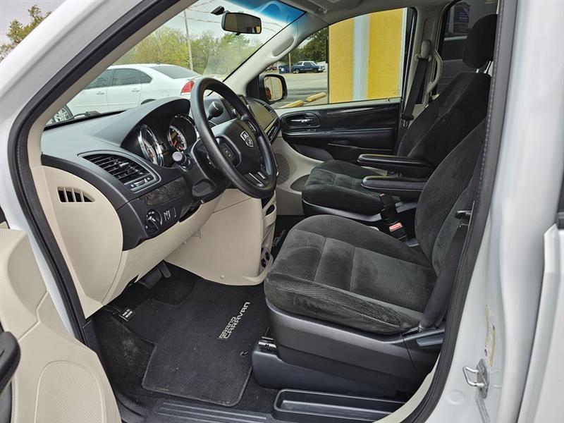 Dodge Grand Caravan SE 2017