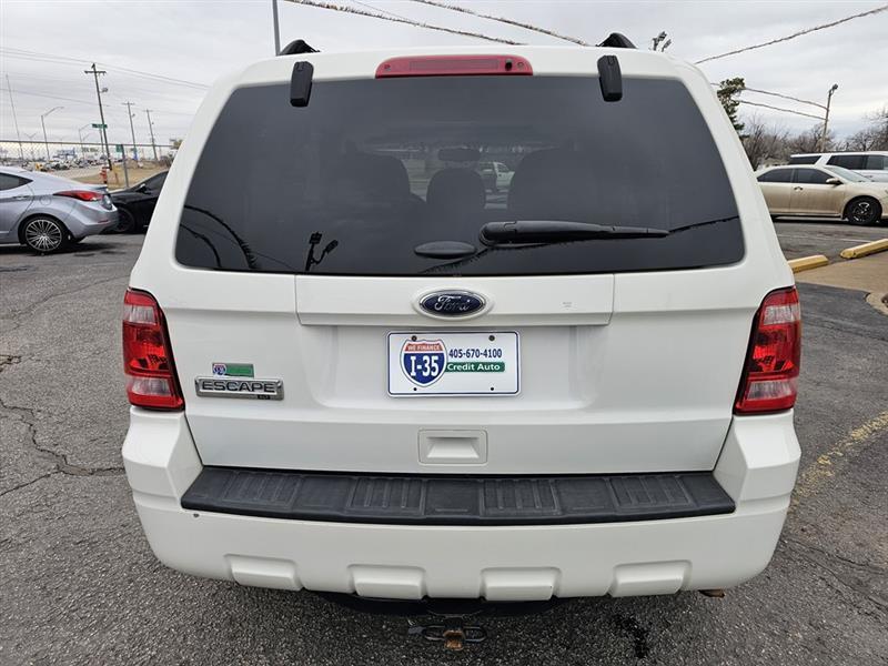 Ford Escape XLT FWD 2010