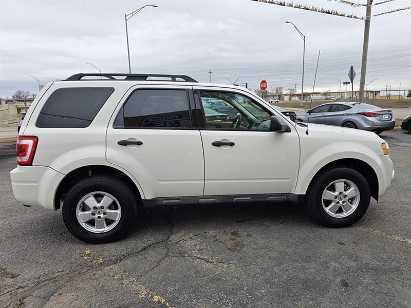 Ford Escape XLT FWD 2010