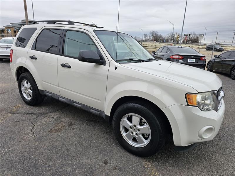 Ford Escape XLT FWD 2010
