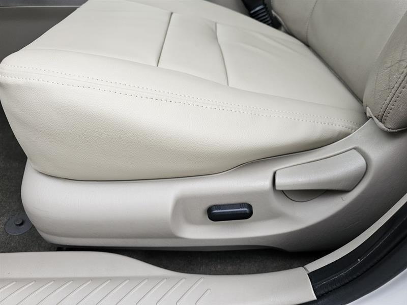 Ford Escape XLT FWD 2010