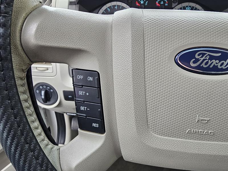 Ford Escape XLT FWD 2010