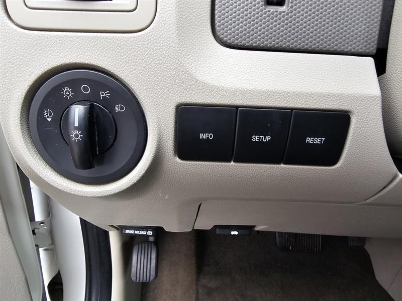 Ford Escape XLT FWD 2010