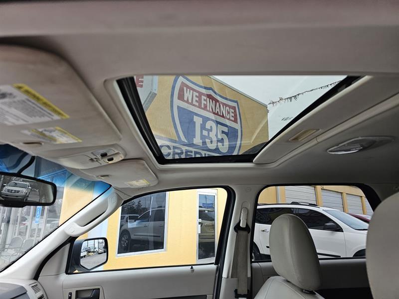 Ford Escape XLT FWD 2010