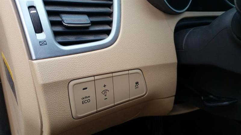 Hyundai Elantra GLS A/T 2011