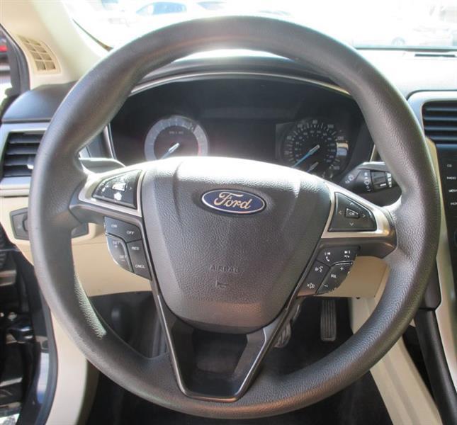 Ford Fusion S 2014