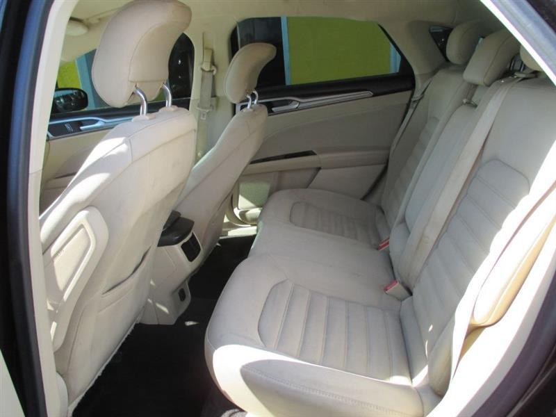 Ford Fusion S 2014