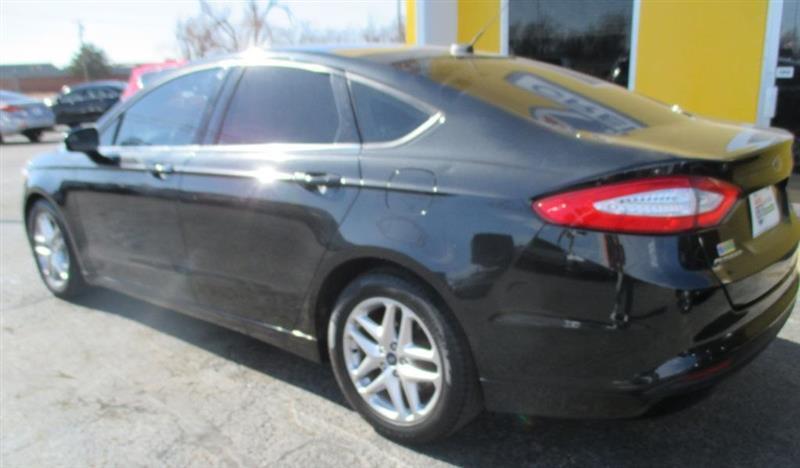 Ford Fusion S 2014