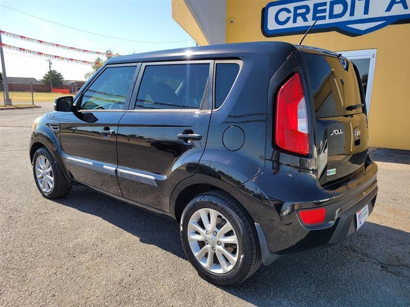 Kia Soul + 2011