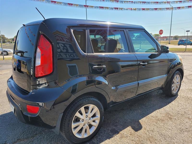 Kia Soul + 2011