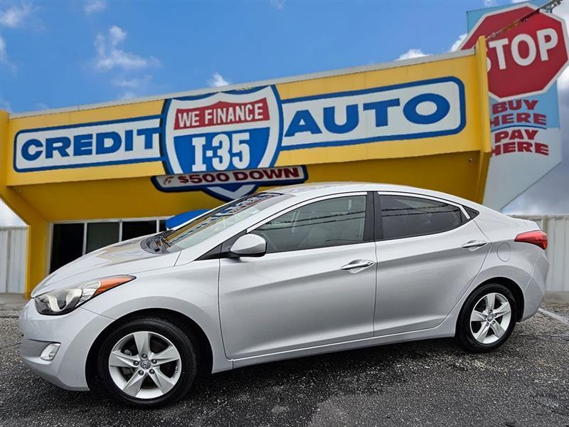 Hyundai Elantra GLS M/T 2013
