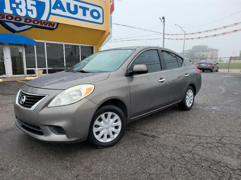 Nissan Versa 1.6 S Sedan 2012