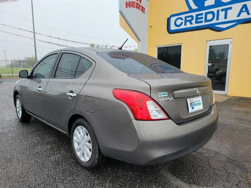 Nissan Versa 1.6 S Sedan 2012