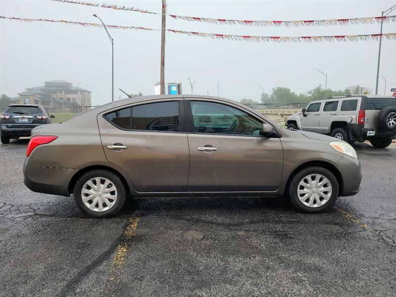 Nissan Versa 1.6 S Sedan 2012