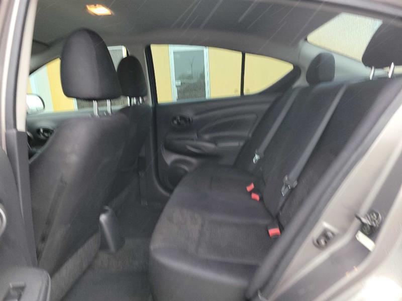 Nissan Versa 1.6 S Sedan 2012