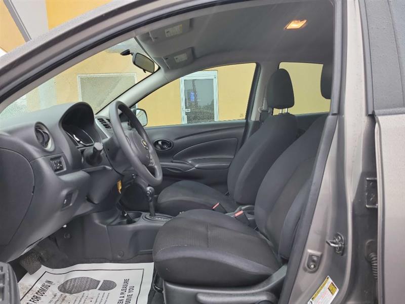 Nissan Versa 1.6 S Sedan 2012