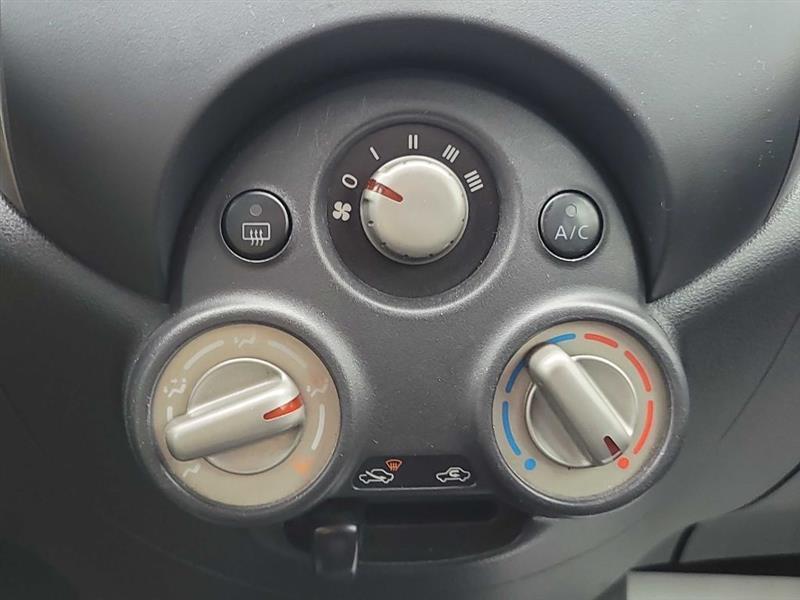 Nissan Versa 1.6 S Sedan 2012