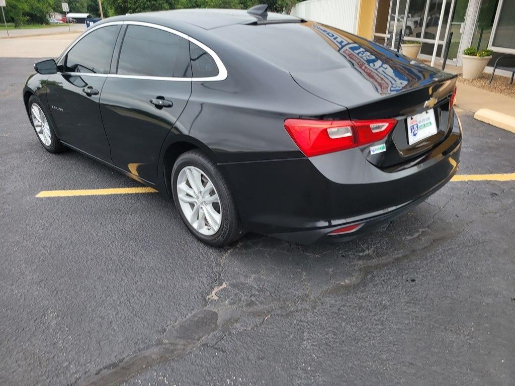 Chevrolet Malibu  2017