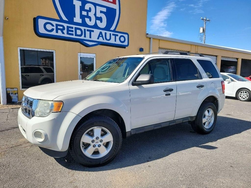 Ford Escape FWD 4dr XLT 2011