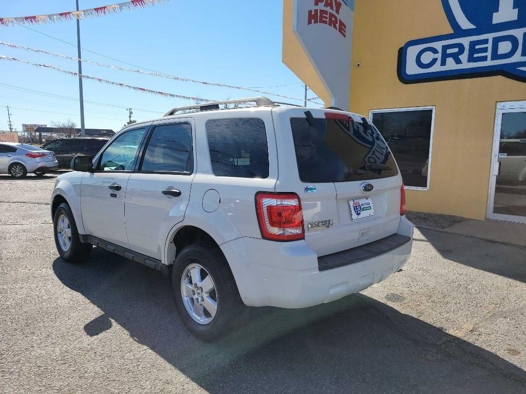Ford Escape FWD 4dr XLT 2011