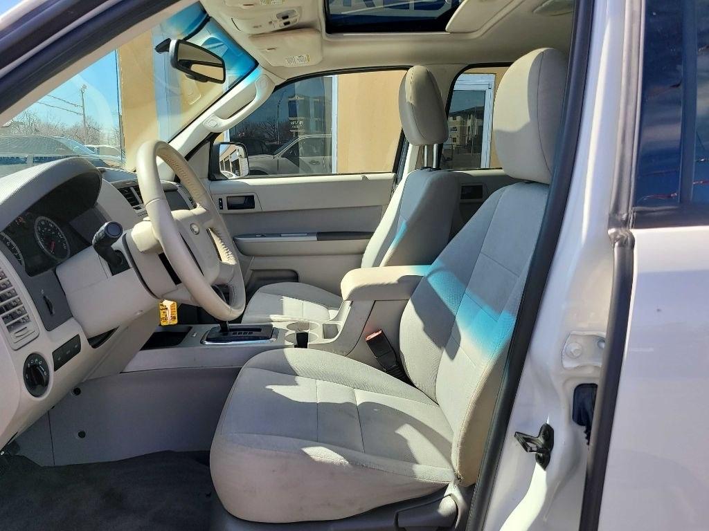 Ford Escape FWD 4dr XLT 2011