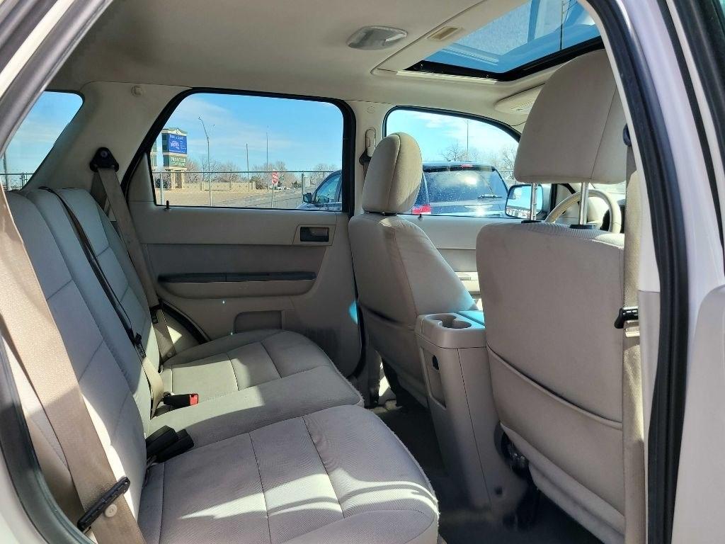 Ford Escape FWD 4dr XLT 2011