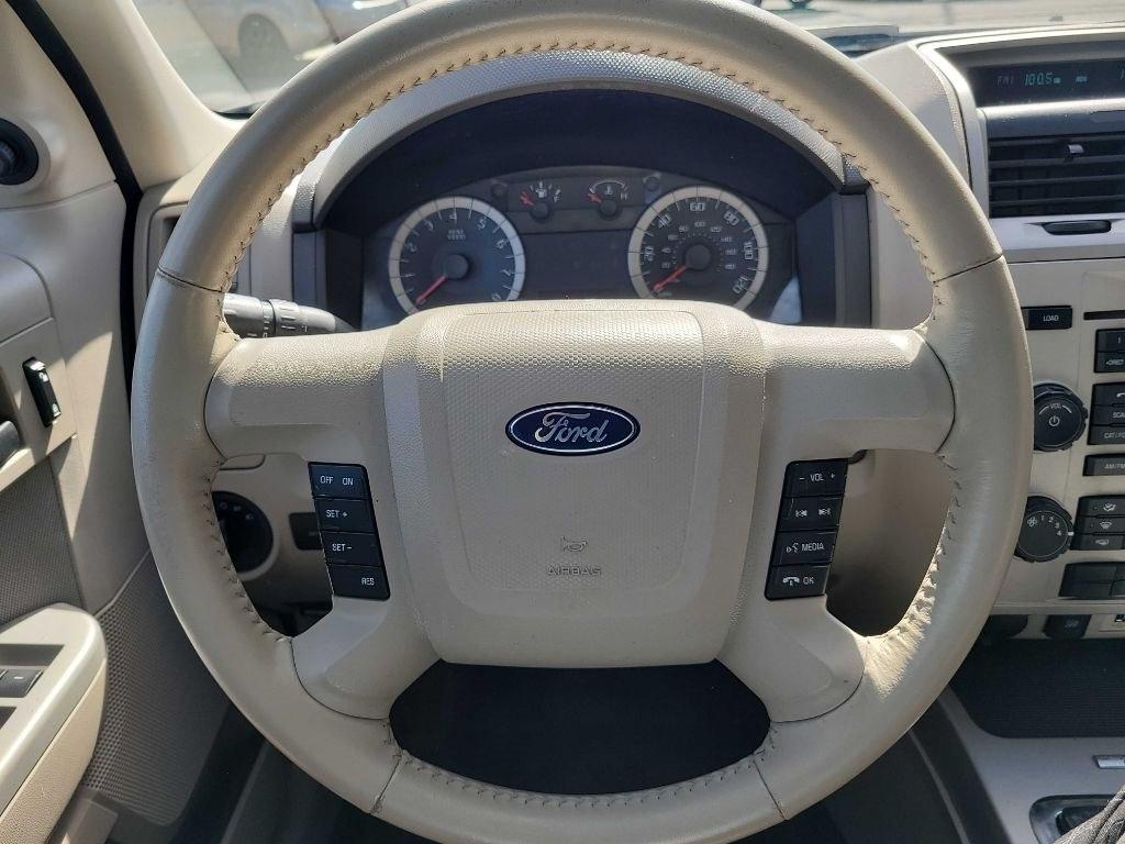 Ford Escape FWD 4dr XLT 2011