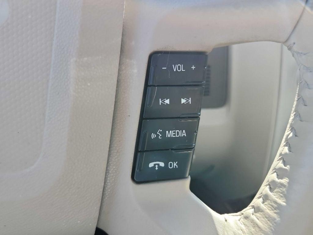 Ford Escape FWD 4dr XLT 2011