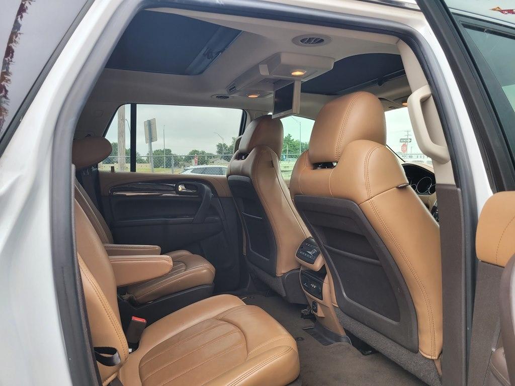 Buick Enclave FWD 4dr Leather 2017