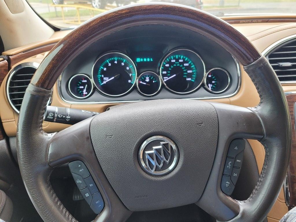 Buick Enclave FWD 4dr Leather 2017