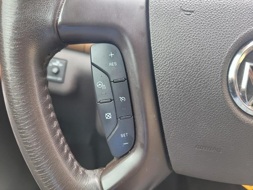 Buick Enclave FWD 4dr Leather 2017