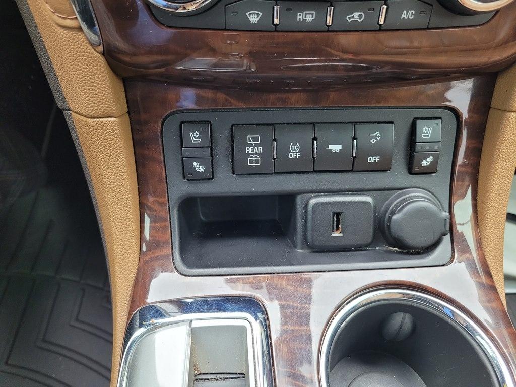 Buick Enclave FWD 4dr Leather 2017