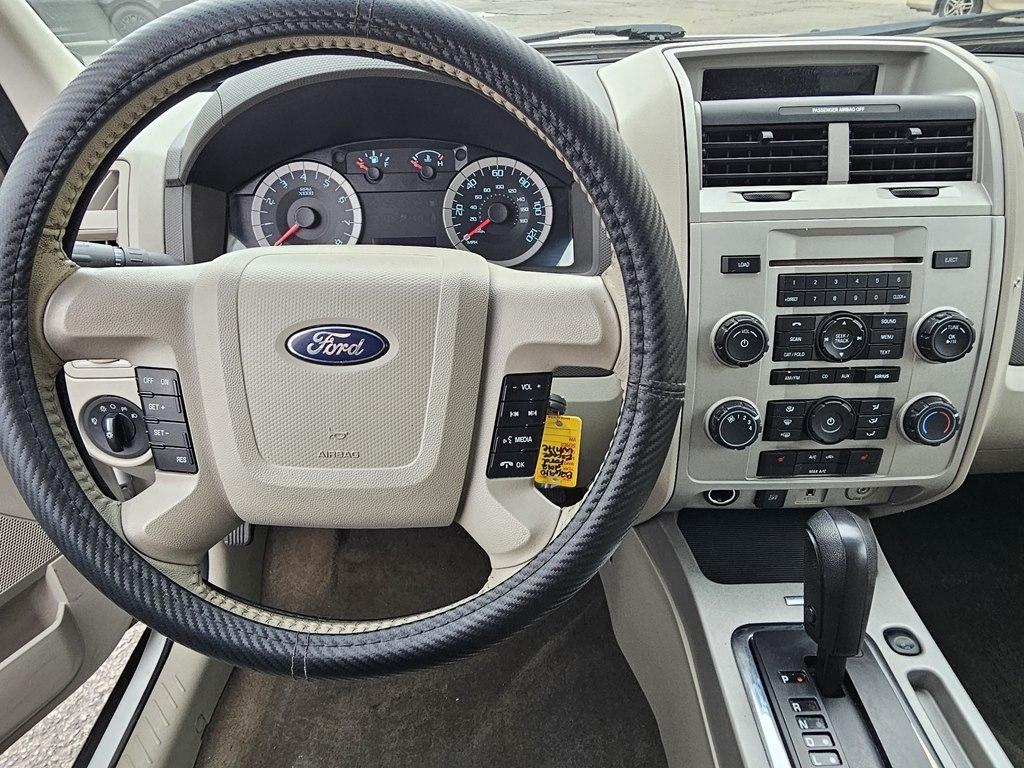 Ford Escape 4WD 4dr XLT 2012