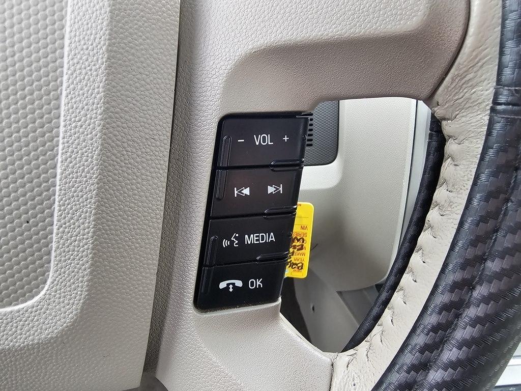 Ford Escape 4WD 4dr XLT 2012