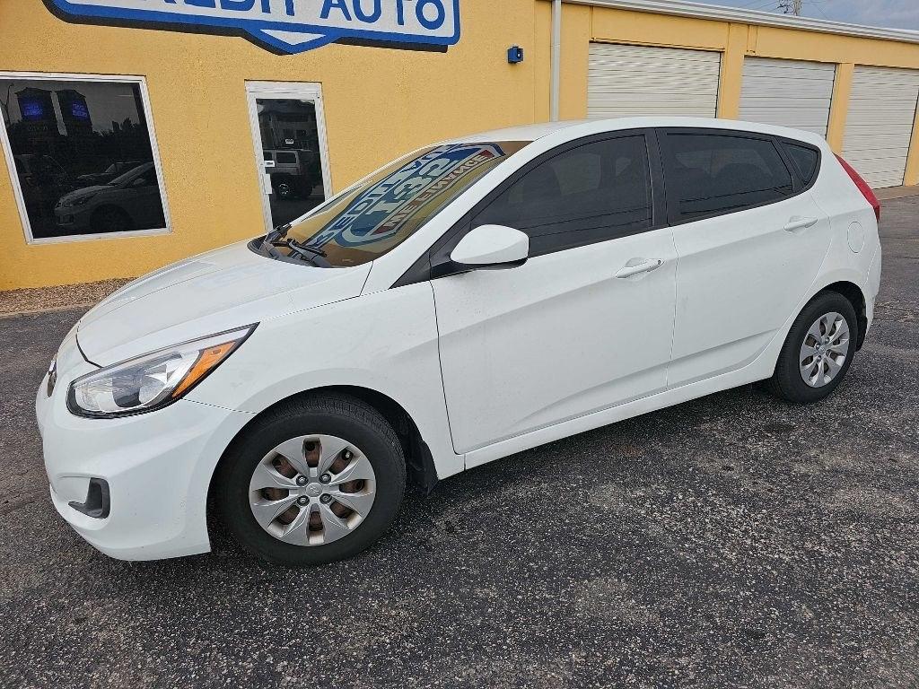 Hyundai Accent 5dr HB Auto SE 2013