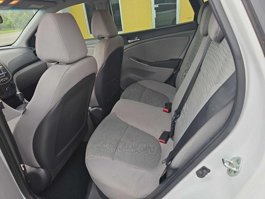 Hyundai Accent 5dr HB Auto SE 2013