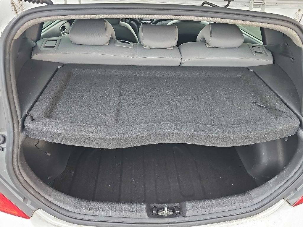 Hyundai Accent 5dr HB Auto SE 2013