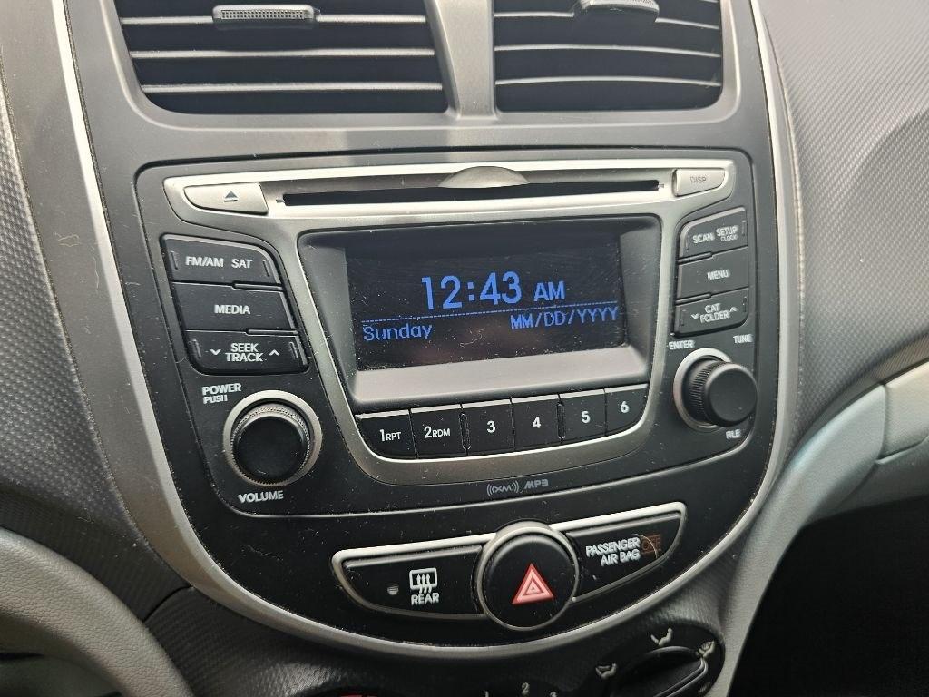 Hyundai Accent 5dr HB Auto SE 2013