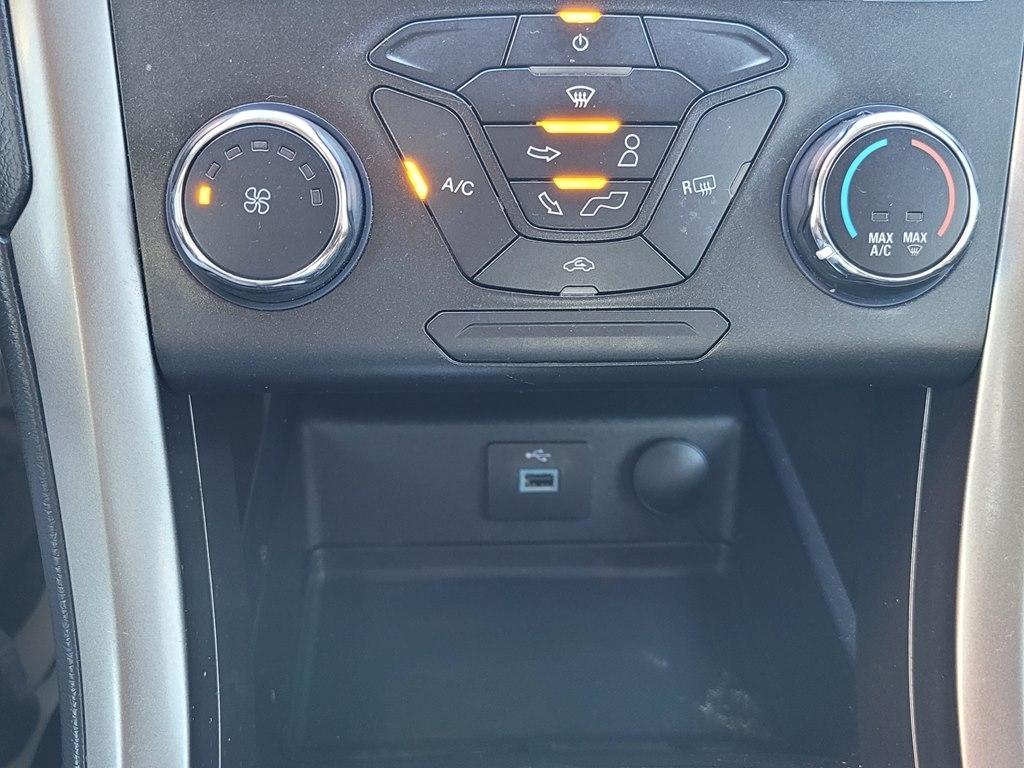 Ford Fusion SE FWD 2017