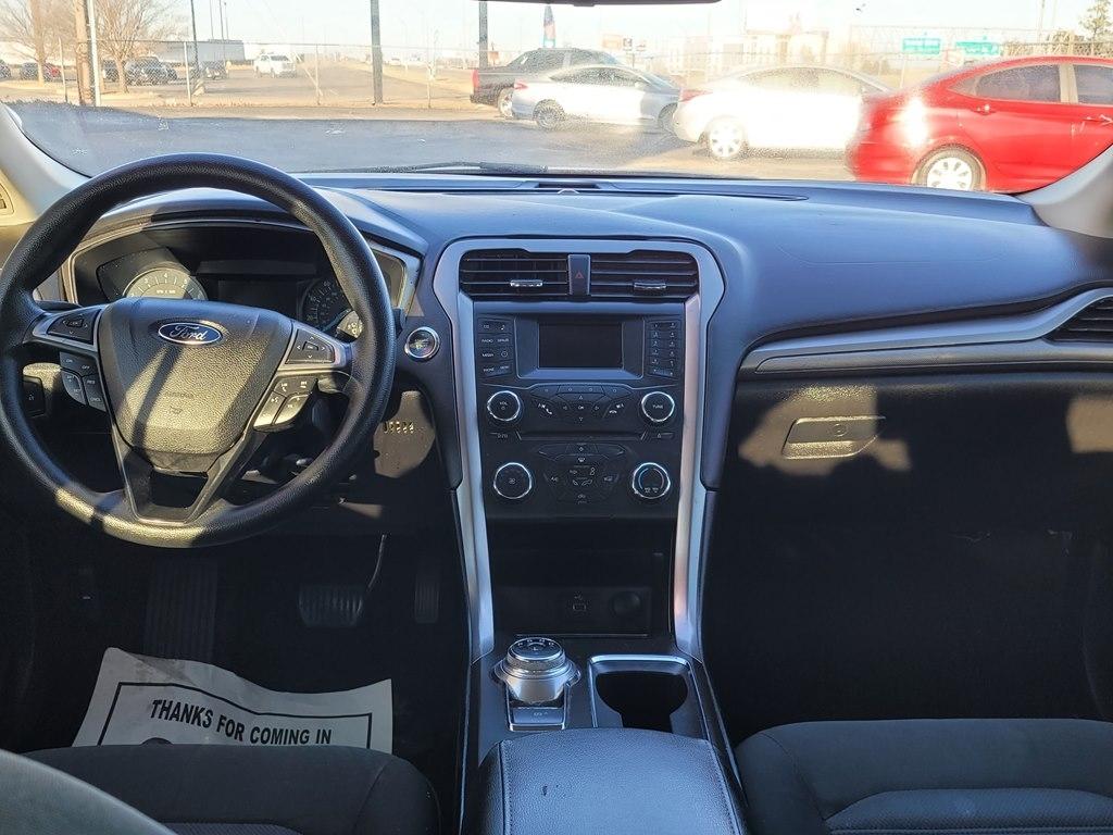 Ford Fusion SE FWD 2017