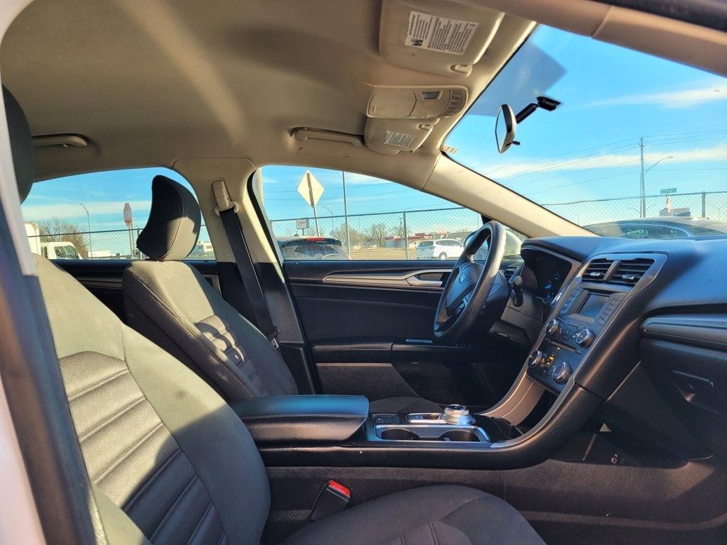 Ford Fusion SE FWD 2017