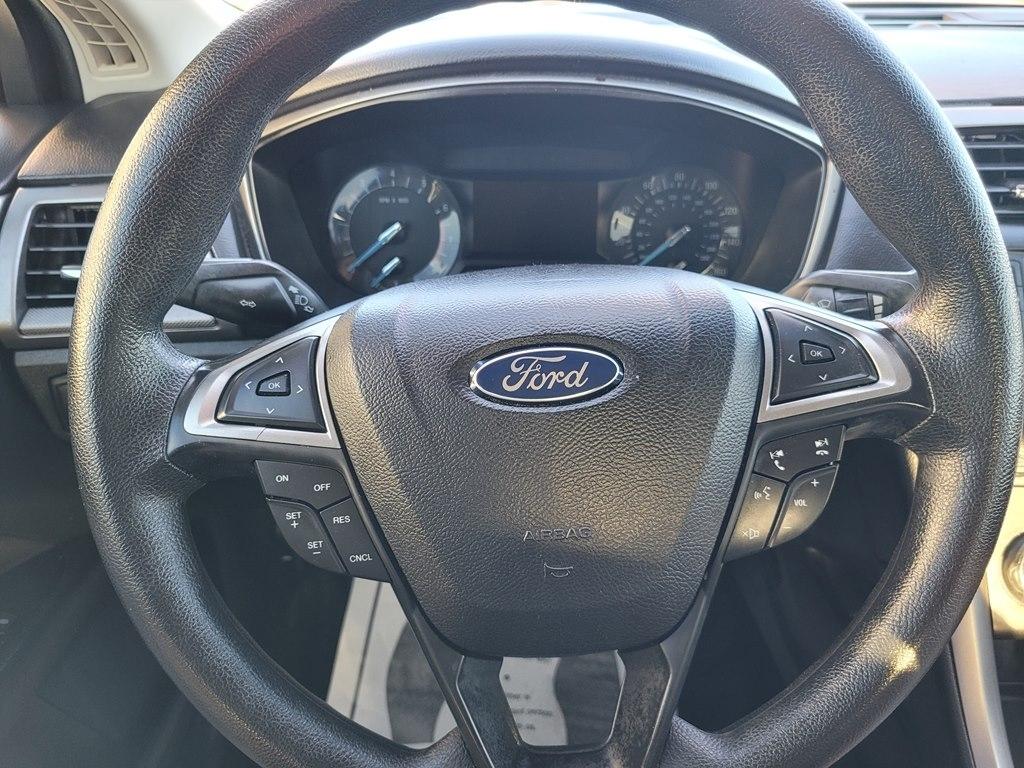Ford Fusion SE FWD 2017