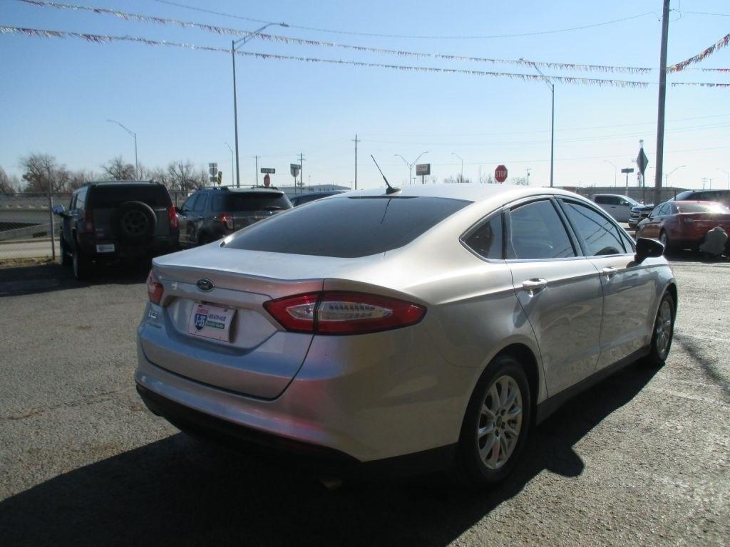 Ford Fusion 4dr Sdn S FWD 2015