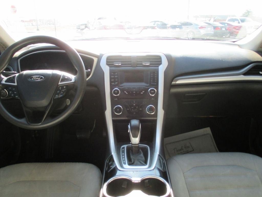 Ford Fusion 4dr Sdn S FWD 2015